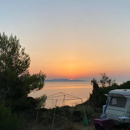 Pitsimenti Center For Peace, Private Boat - Sea Access And Closest Point To Marathonisi Island Parque de Campismo *